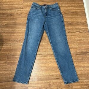NWOT Classic Blue Women's Jeans